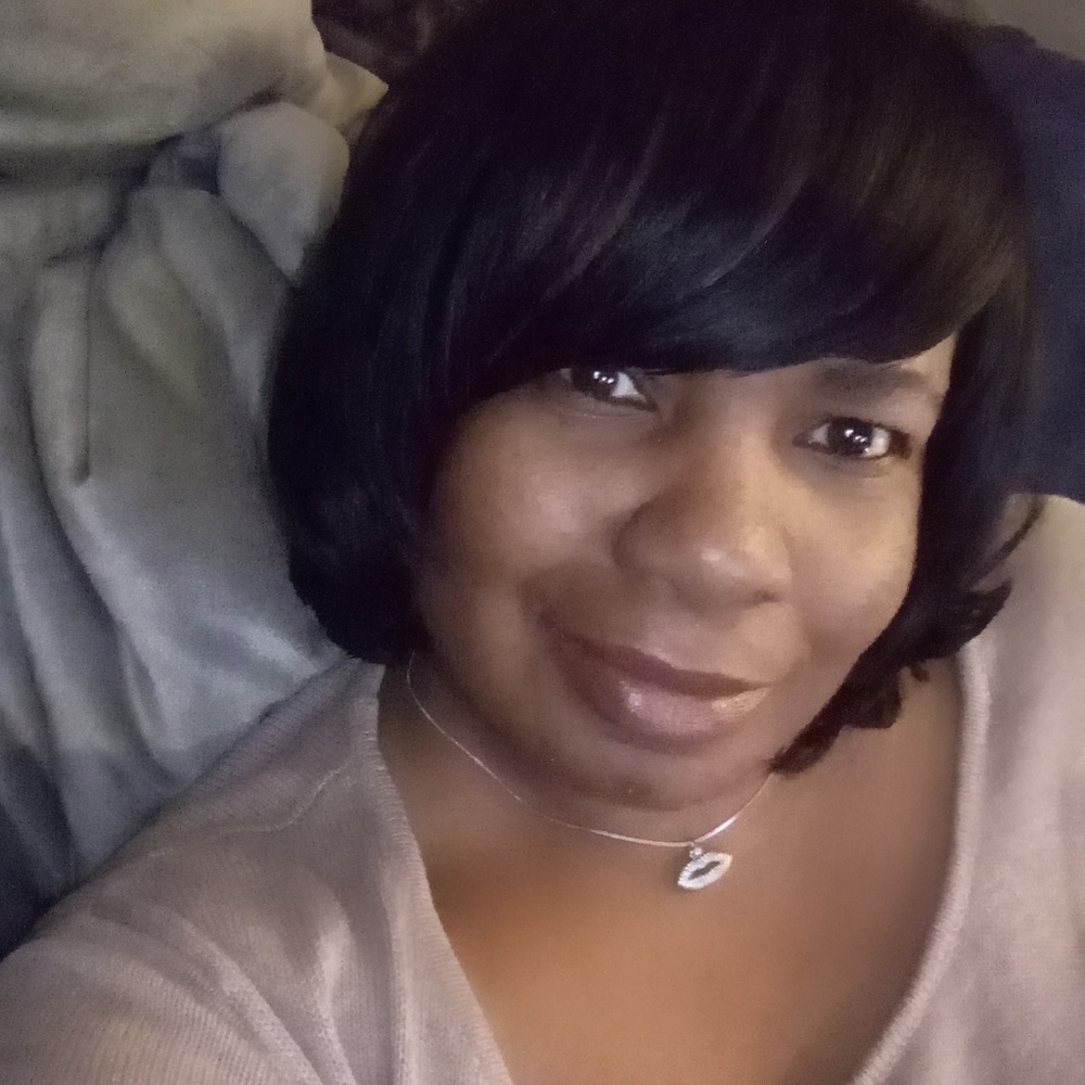 Meet your Posher, Cynthia